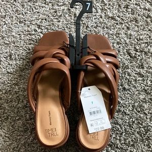brown sandles size 7 and 8